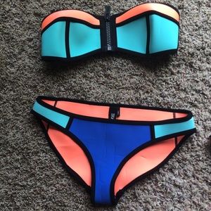 triangl bikini small